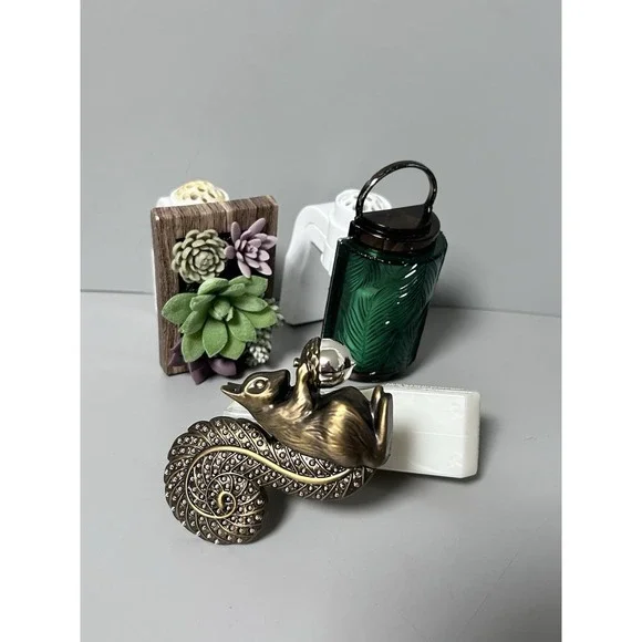 Bath & Body Works Succulent Frame, Green Jar & Squirrel Wallflower Plug-In Lot 3 - Picture 10 of 11